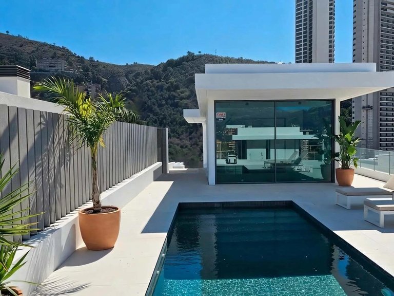 Villa for Sale in Benidorm, Alicante 1