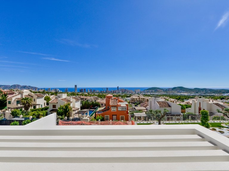 Villa for Sale in Finestrat, Alicante 3