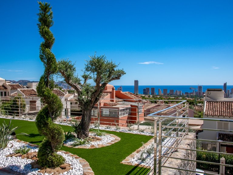 Villa for Sale in Finestrat, Alicante 35