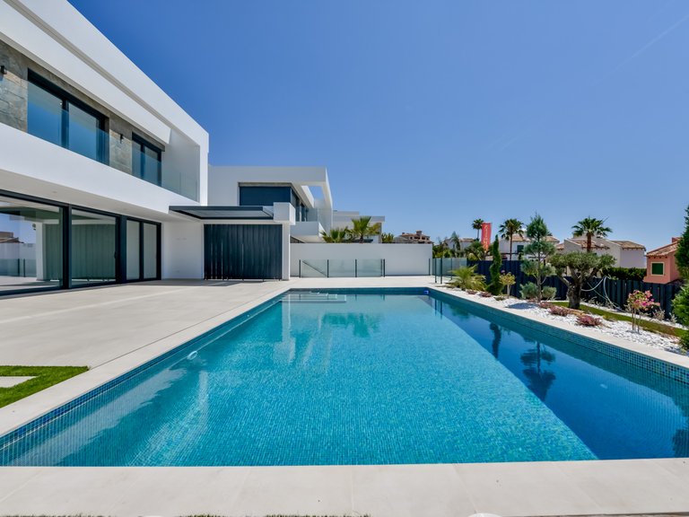 Villa for Sale in Finestrat, Alicante 23
