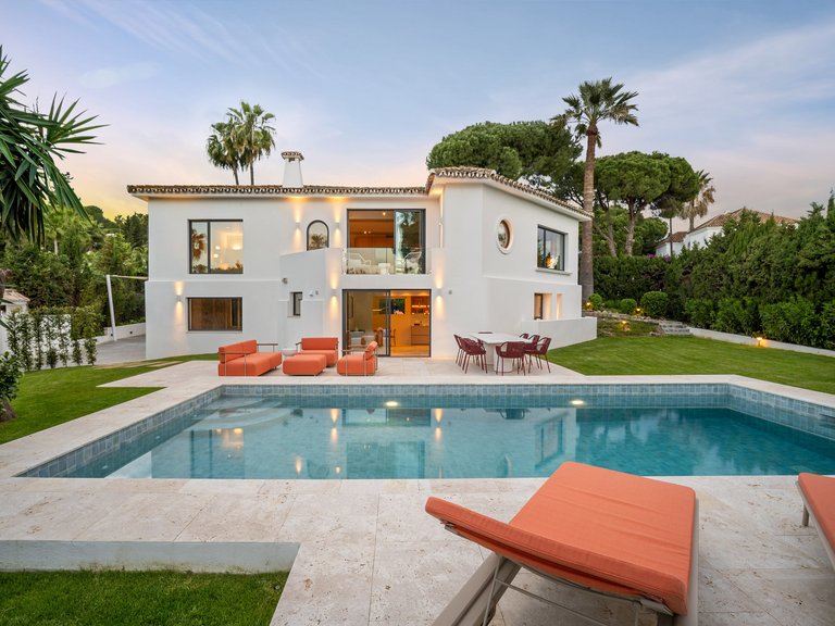 Villa for Sale in Marbella, Malaga 1