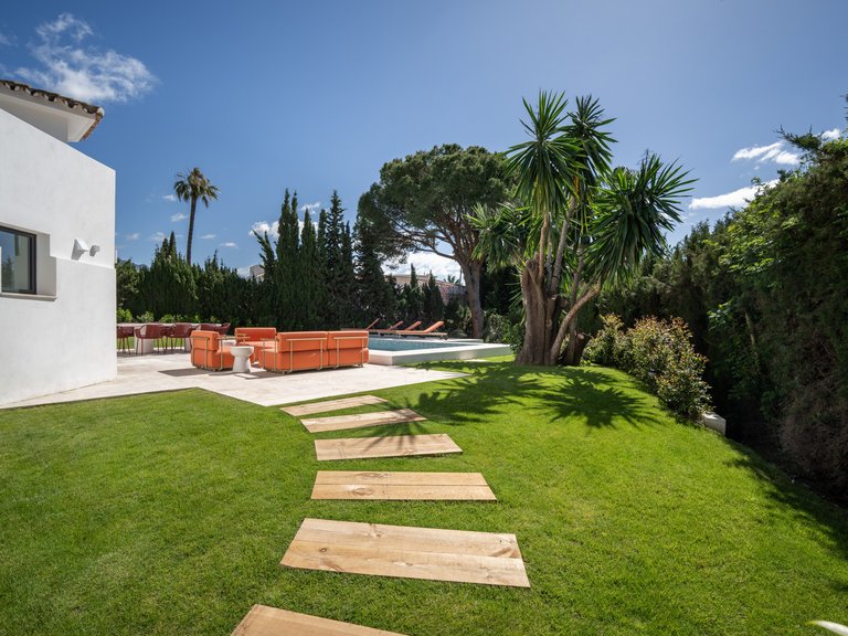 Villa for Sale in Marbella, Malaga 46