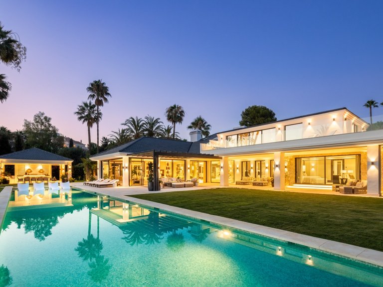 Villa for Sale in Marbella, Malaga 1