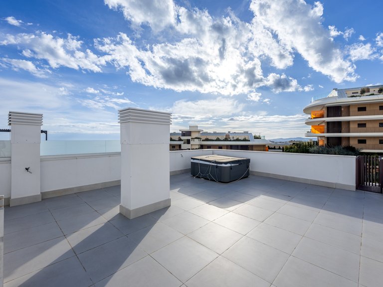 Penthouse for Sale in Higuerón, Malaga 17