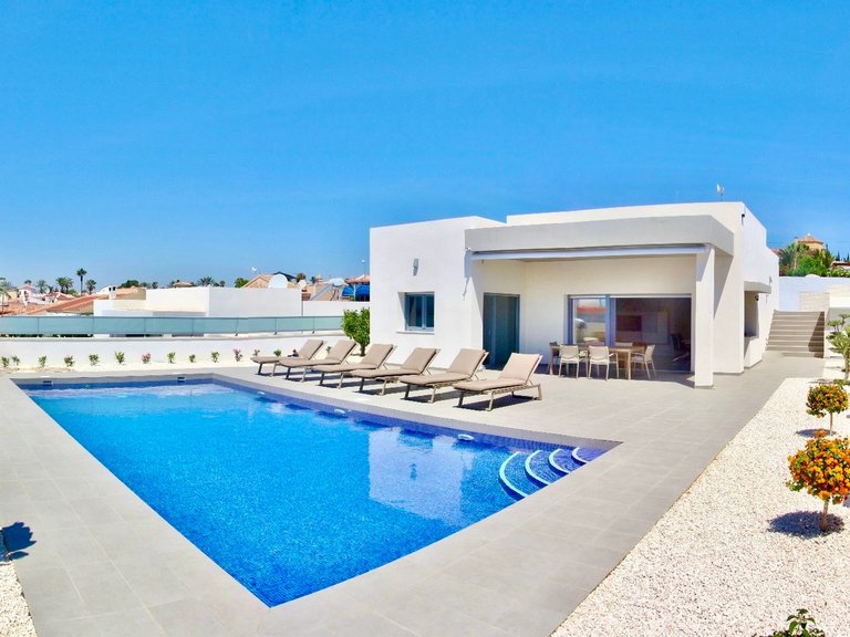 Villa for Sale in Rafal, Alicante 14