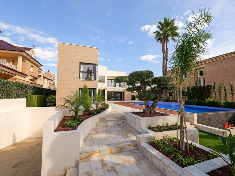 Villa for Sale in Torrevieja, Alicante 16