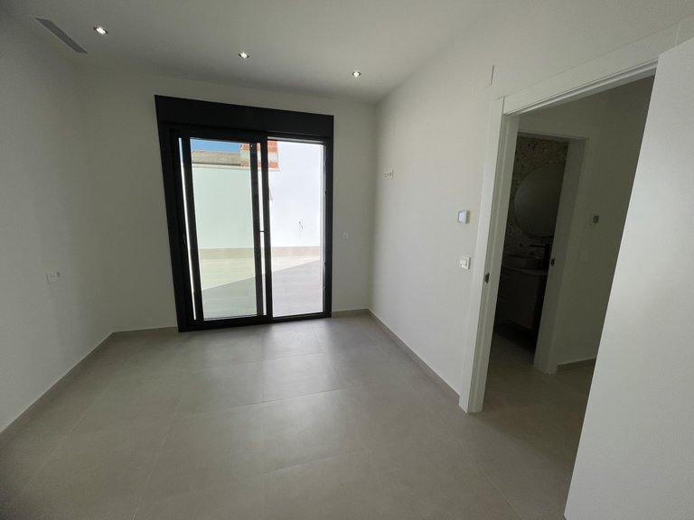 Villa for Sale in Heredades, Alicante 8