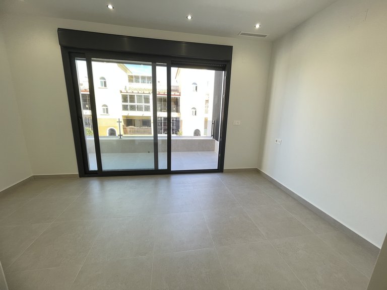 Villa for Sale in Heredades, Alicante 7