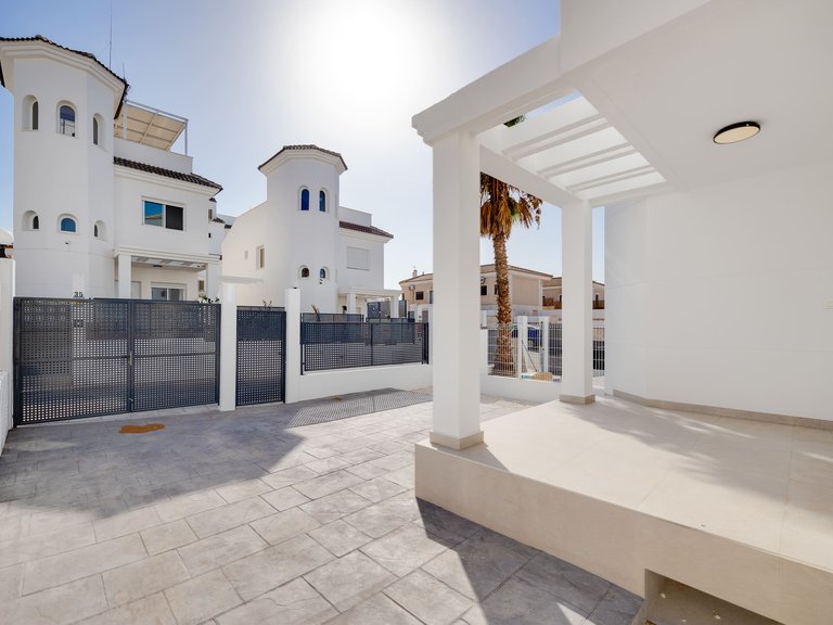Villa for Sale in San Fulgencio, Alicante 15