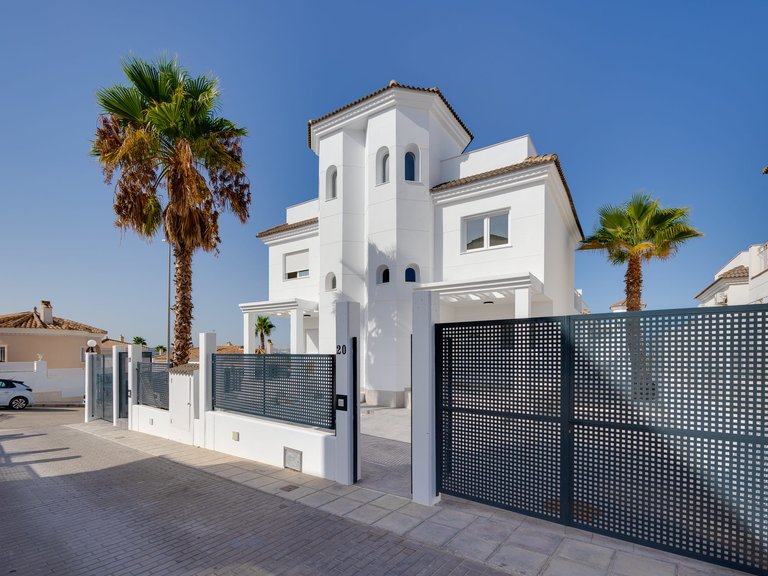 Villa for Sale in San Fulgencio, Alicante 17