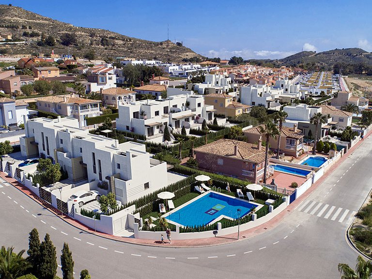 Villa for Sale in Busot, Alicante 1