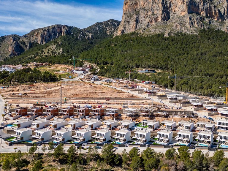 Villa for Sale in Polop, Alicante 1