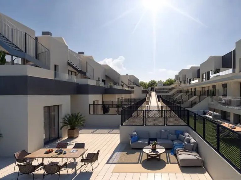 Town House for Sale in Fuengirola, Malaga 1