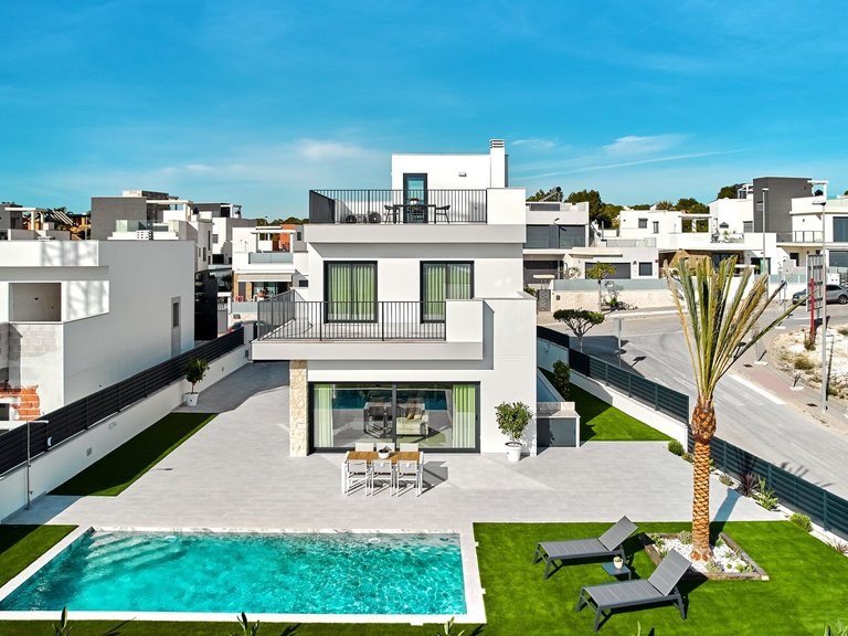 Villa for Sale in San Miguel De Salinas, Alicante 1
