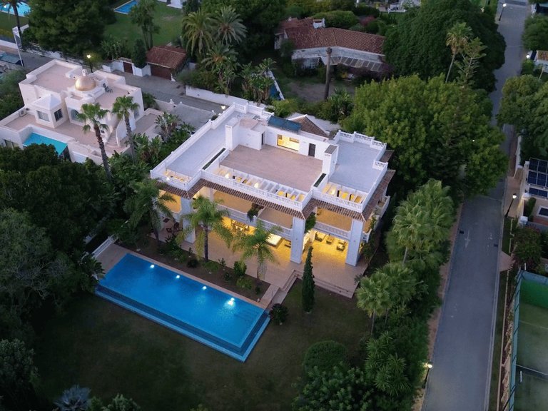 Villa for Sale in Estepona, Malaga 29