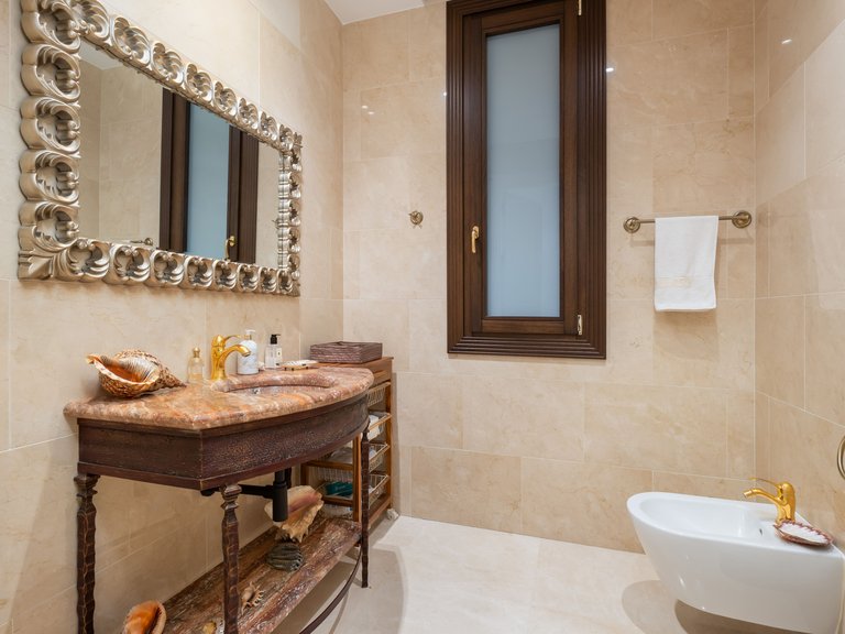 Villa for Sale in Estepona, Malaga 49