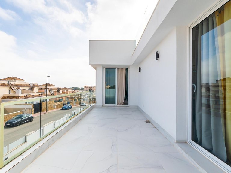 Villa for Sale in Orihuela, Alicante 8