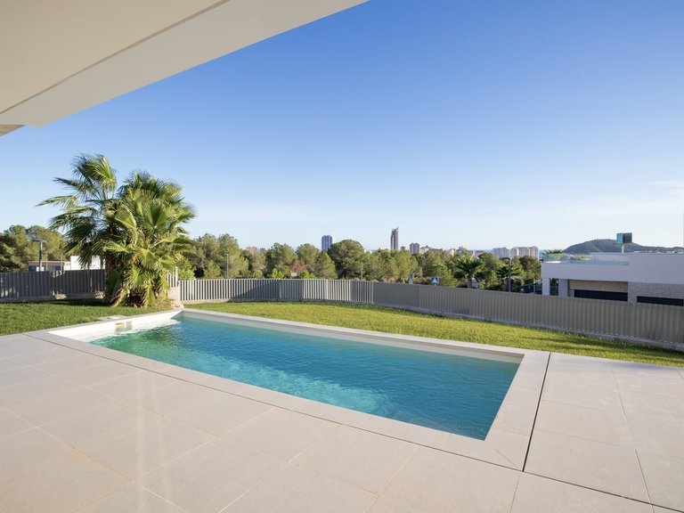 Town House for Sale in Finestrat, Alicante 2