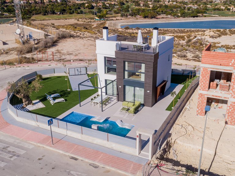 Villa for Sale in Mutxamel, Muchamiel, Alicante 9