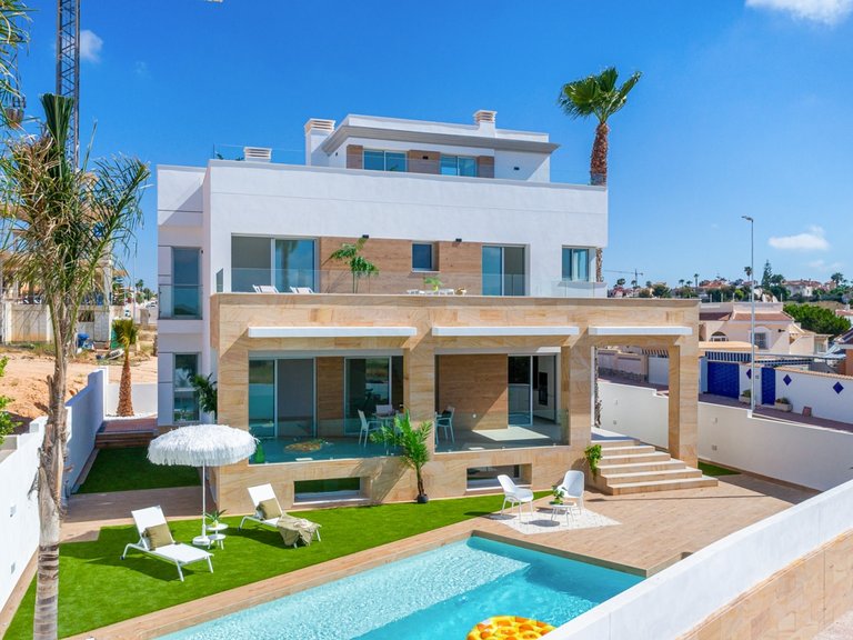 Villa for Sale in Ciudad Quesada, Alicante 1