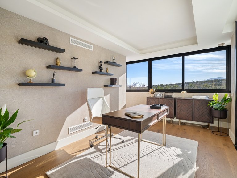 Villa for Sale in Marbella, Malaga 16