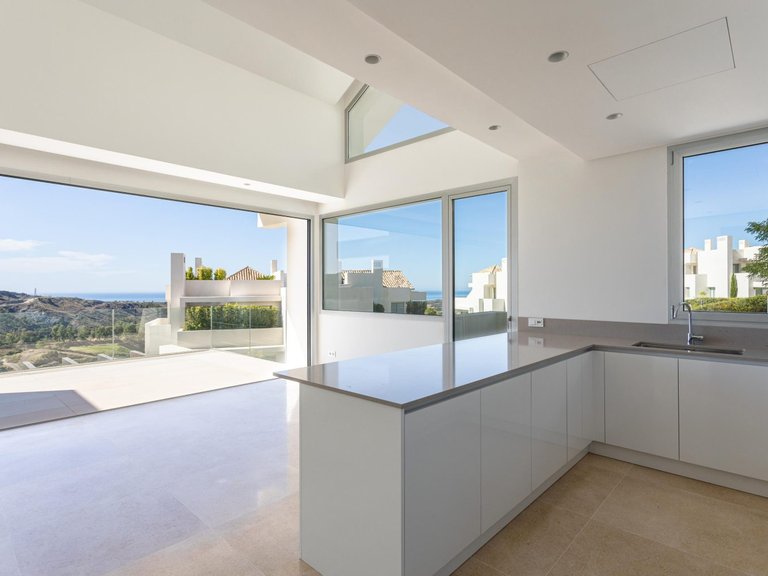 Apartment for Sale in Benahavís, Malaga 10