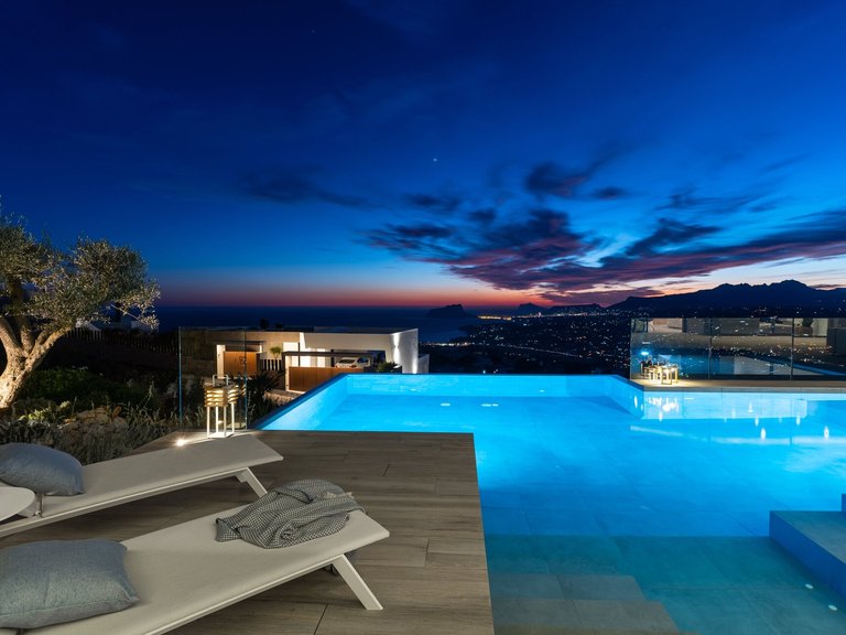 Villa for Sale in Cumbre Del Sol, Alicante 5
