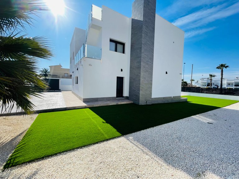 Villa for Sale in Torrevieja, Alicante 13