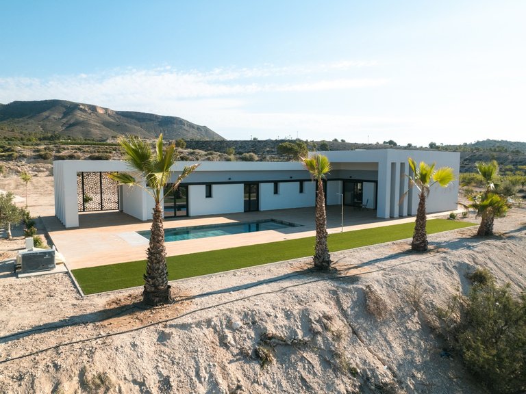 Villa for Sale in Pinoso, Alicante 13
