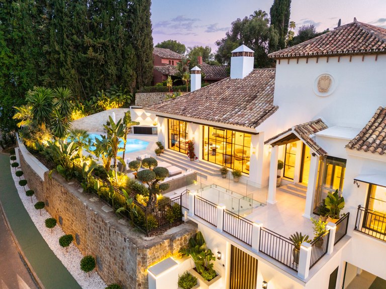 Villa for Sale in Benahavís, Malaga 1