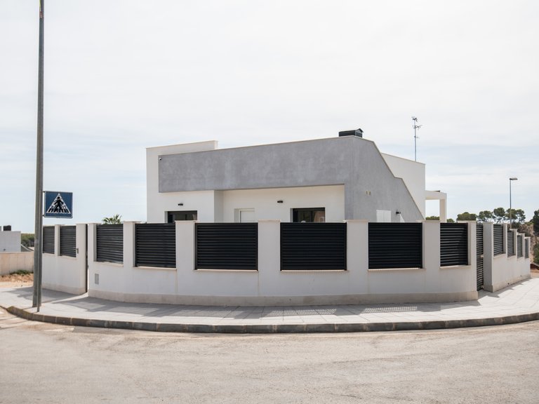 Villa for Sale in Pinar De Campoverde, Alicante 6