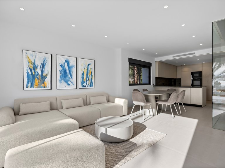 Penthouse for Sale in El Paraíso, Malaga 3