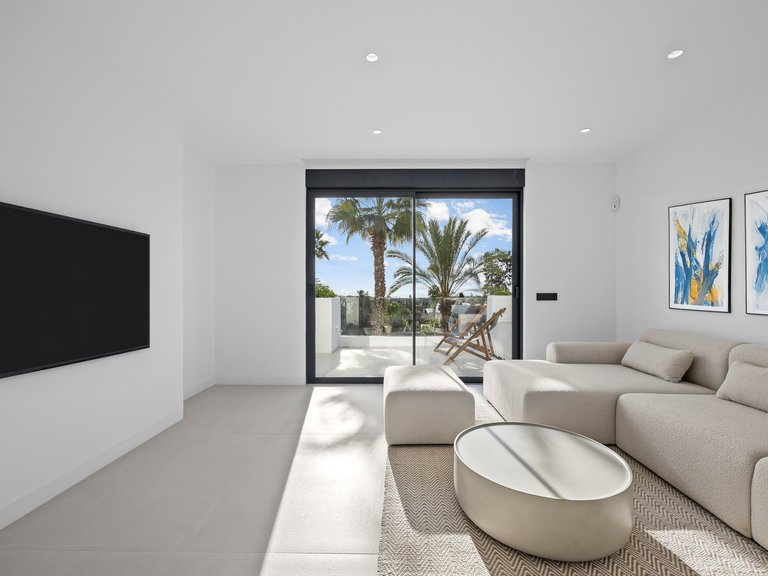 Penthouse for Sale in El Paraíso, Malaga 12