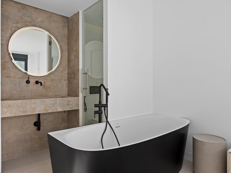 Penthouse for Sale in El Paraíso, Malaga 17