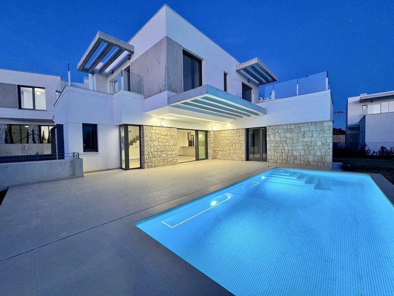 Villa for Sale in Finestrat, Alicante 8