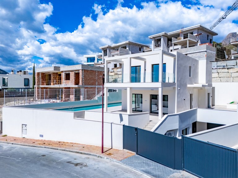 Villa for Sale in Finestrat, Alicante 5