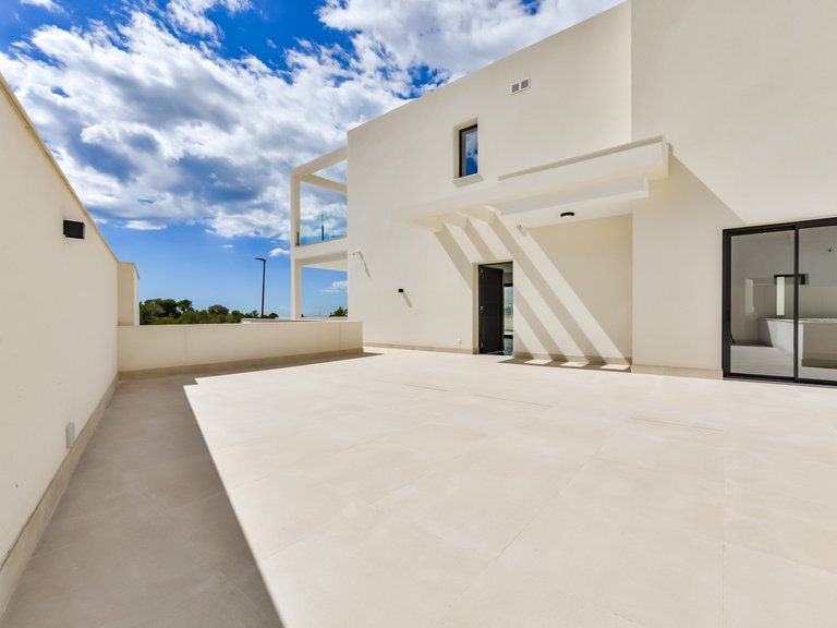 Villa for Sale in Finestrat, Alicante 9