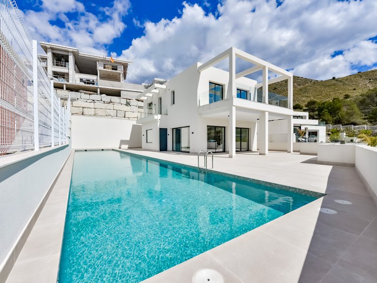 Villa for Sale in Finestrat, Alicante 1