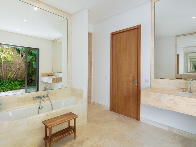 Villa for Sale in Casares, Malaga 44