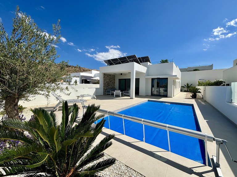 Villa for Sale in Benijofar, Alicante 5
