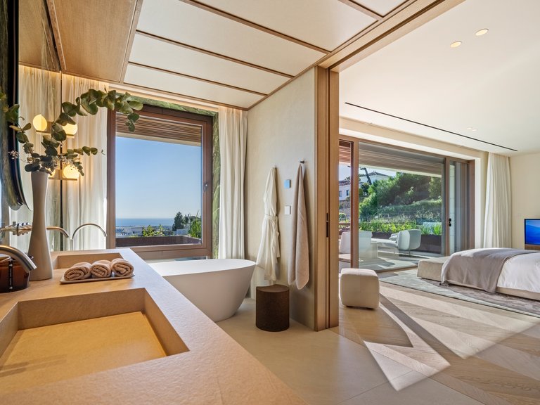 Villa for Sale in Benahavís, Malaga 12