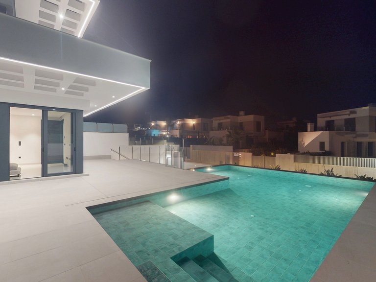 Villa for Sale in Finestrat, Alicante 5