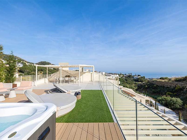 Villa for Sale in La Capellania, Malaga 8