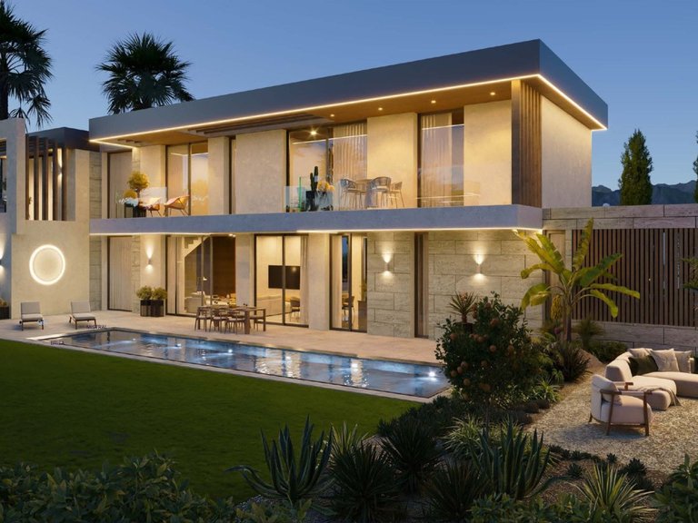 Villa for Sale in Estepona, Malaga 1
