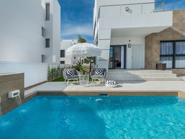 Villa for Sale in Los Alcazares, Alicante 4