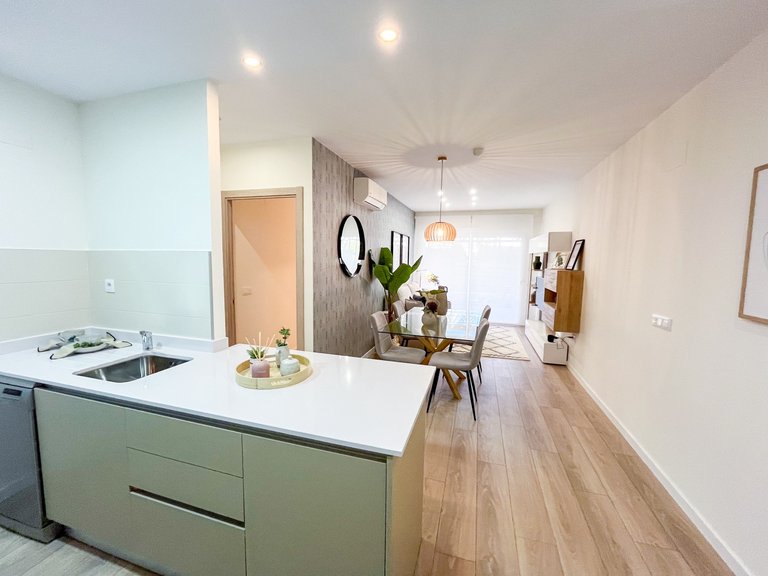 Apartment for Sale in Mil Palmeras, Alicante 9