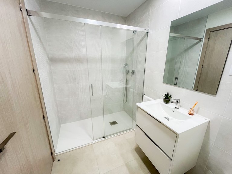 Apartment for Sale in Mil Palmeras, Alicante 20