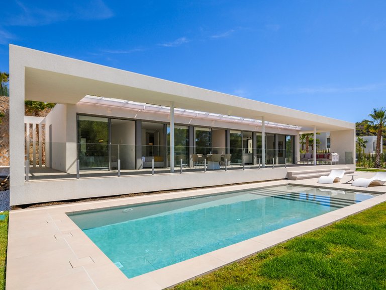 Villa for Sale in Orihuela Costa, Alicante 3