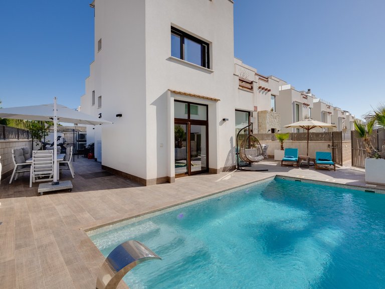Villa for Sale in Ciudad Quesada, Alicante 1