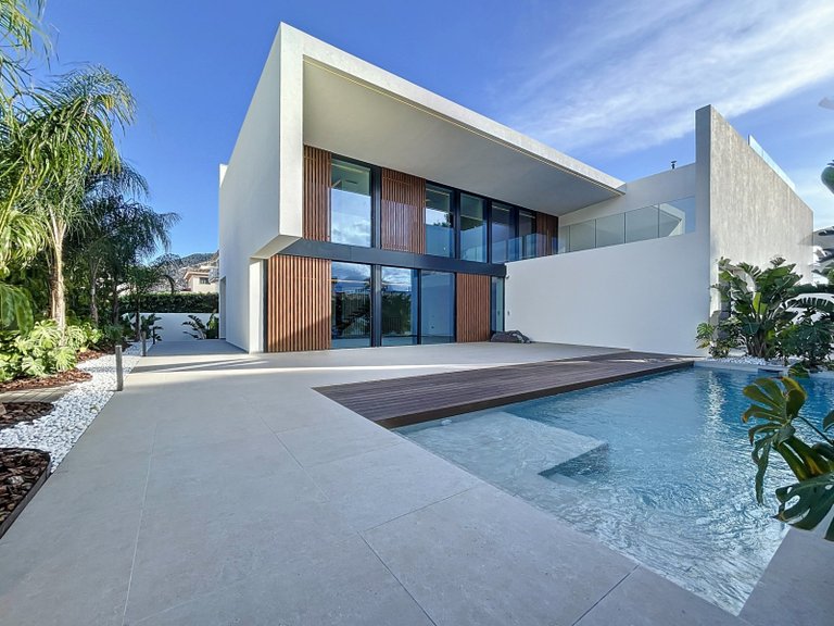 Villa for Sale in El Albir, Alicante 1